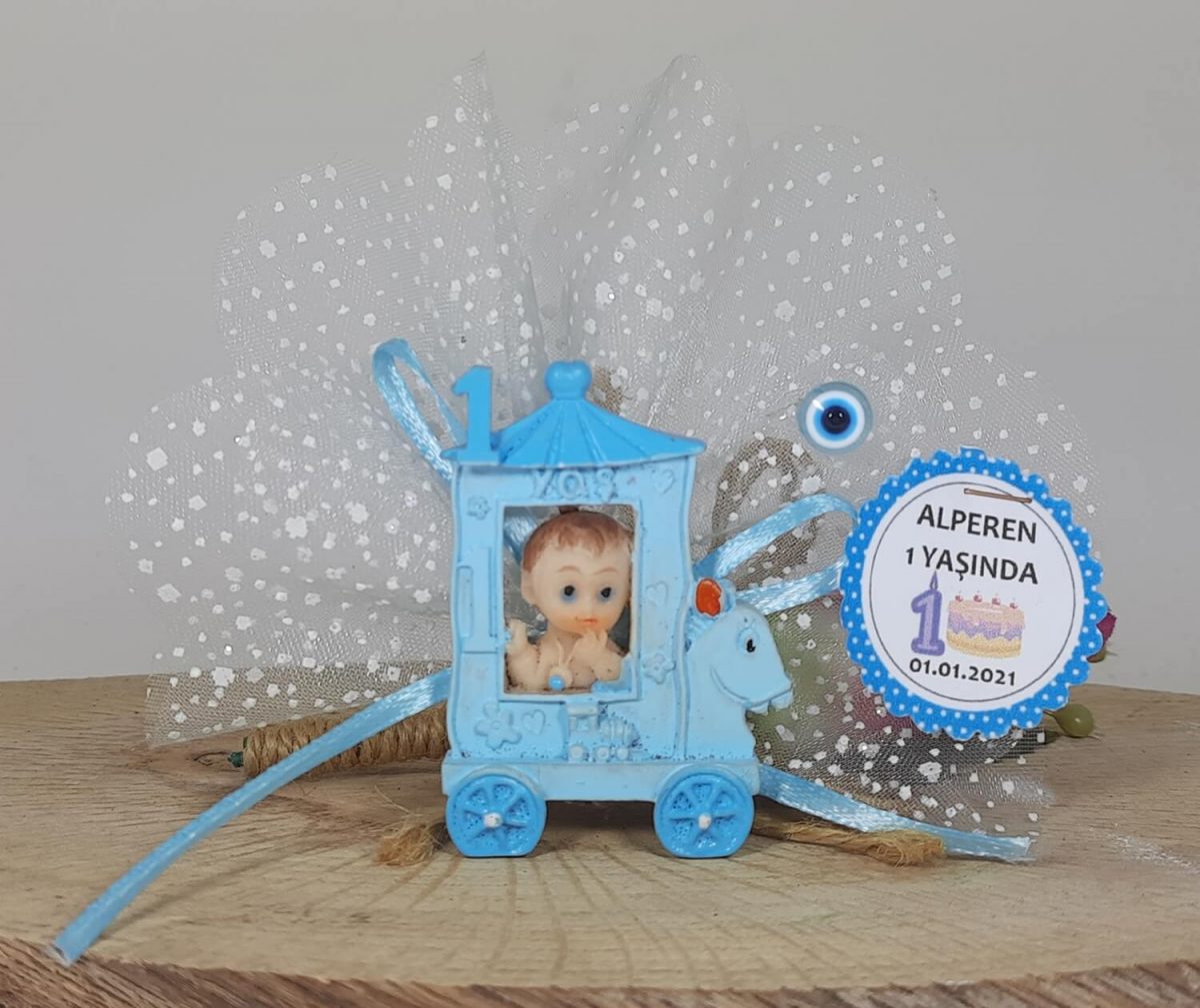 Faytonda 1 Yaş Erkek Bebek Doğum Günü Hüner Hediyelik
