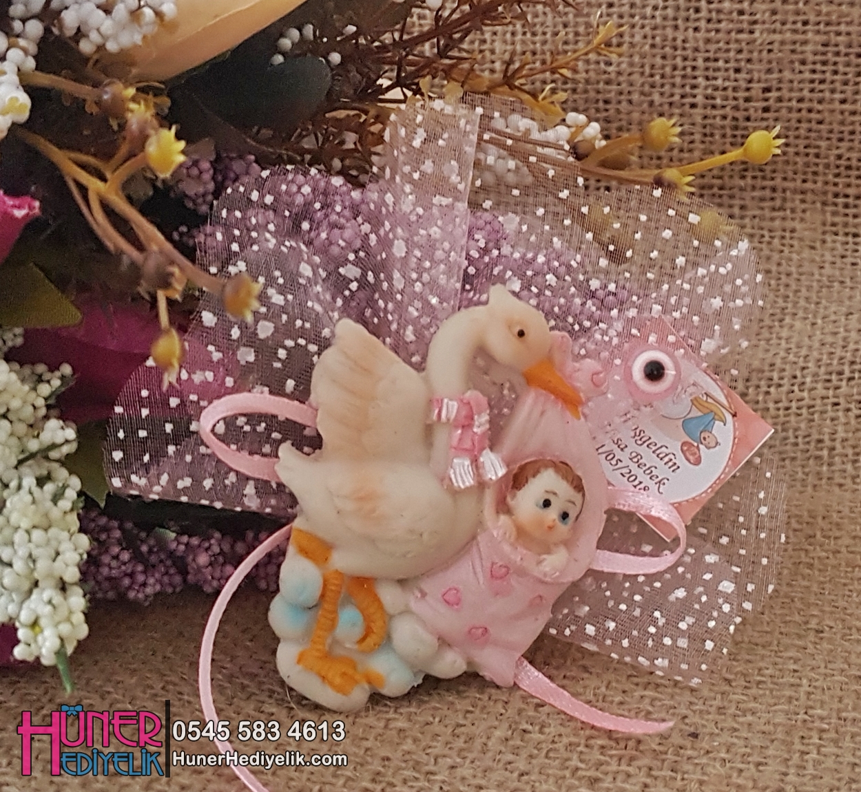 Leylek Ağzında Pembe Biblolu Bebek Hediyeliği Hüner