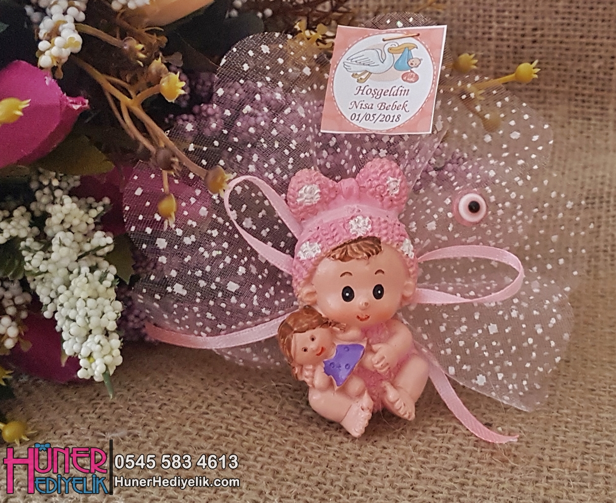 Elinde Oyunca Olan Fiyonklu Bebek Şekeri Biblolu Hüner Hediyelik