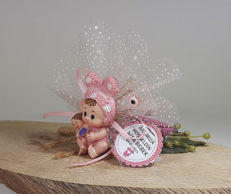 Elinde Oyunca Olan Fiyonklu Bebek Şekeri Biblolu Hüner