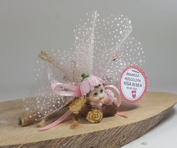 Survivor Ağaçlı Pembe Renkli Bebek Şekeri Biblolu